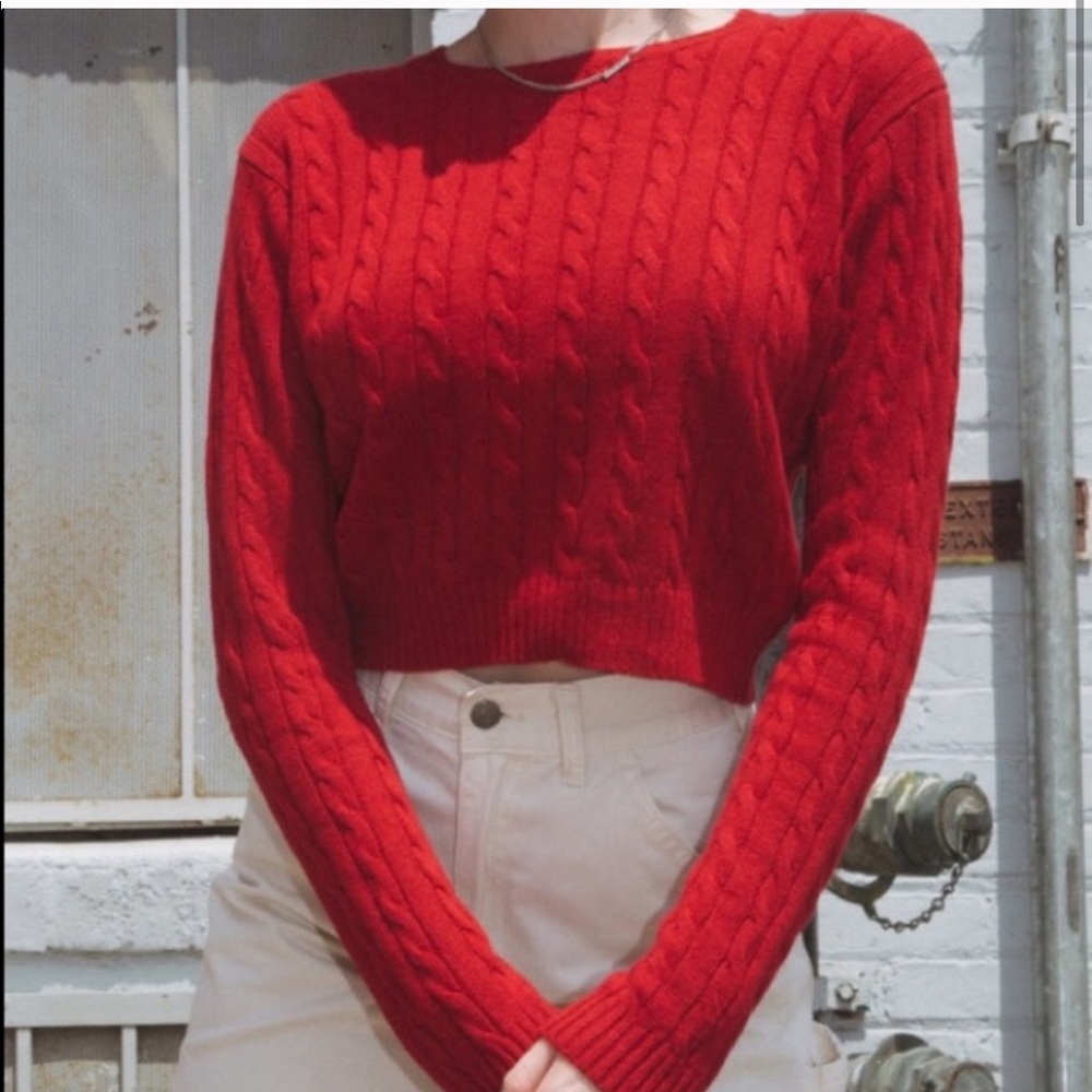 Brandy Melville Olsen Cableknit Cropped Sweater